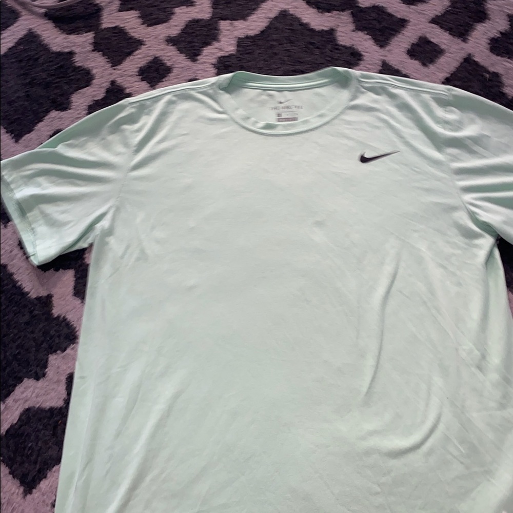Nike dri fit tee - Picture 4 of 4